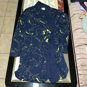 Aritzia Babaton navy blue long sleeve wrap dress with yellow abstract print